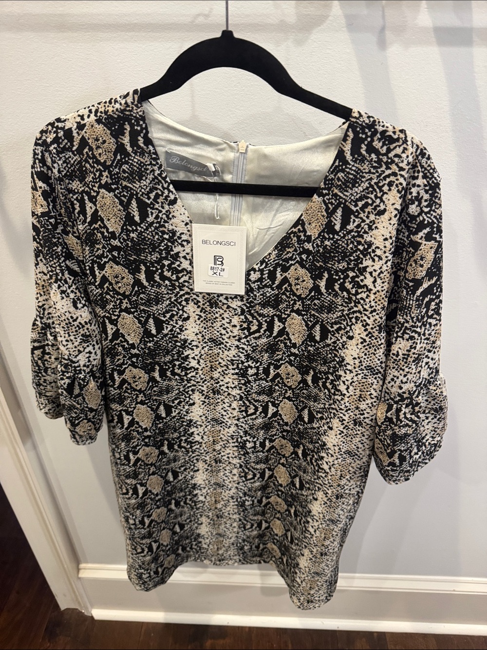 Belongsci Black and Cream Snake-Print Midi Dress